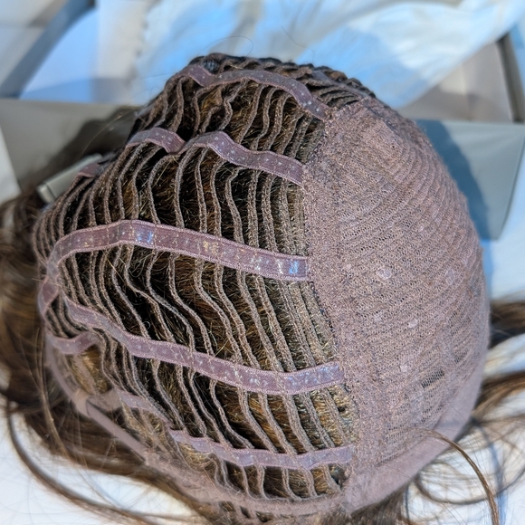 Raquel Welch Signature Collection Hazelnut - Picture 5 of 13